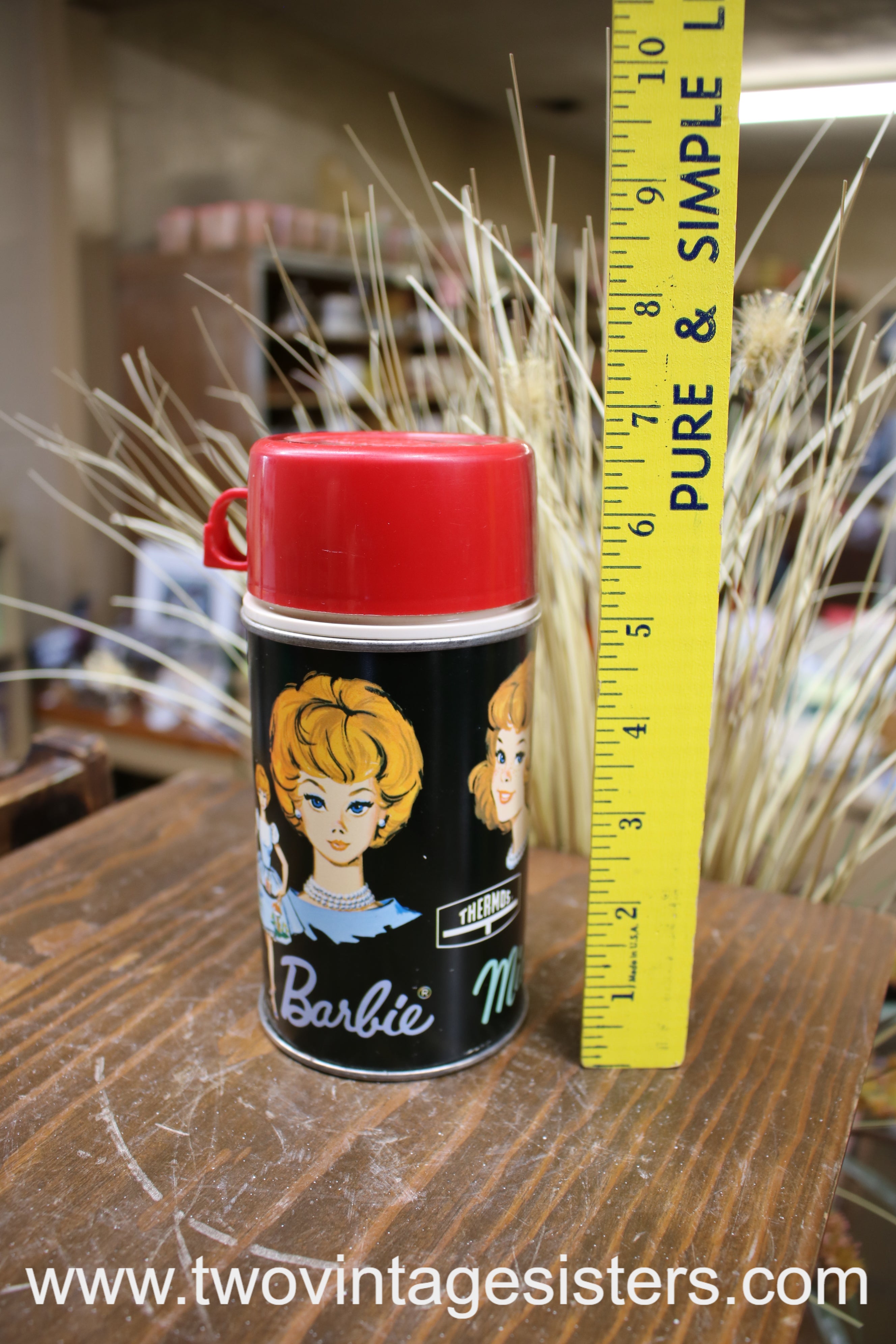 https://www.twovintagesisters.com/cdn/shop/products/1965BarbieMidgeSkipperBlackThermos-VintageCollectible_1.jpg?v=1675908442