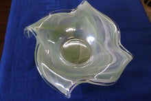 Load image into Gallery viewer, Vintage Lavorazione Arte Murano Green Clear Glass Bowl Made in Italy
