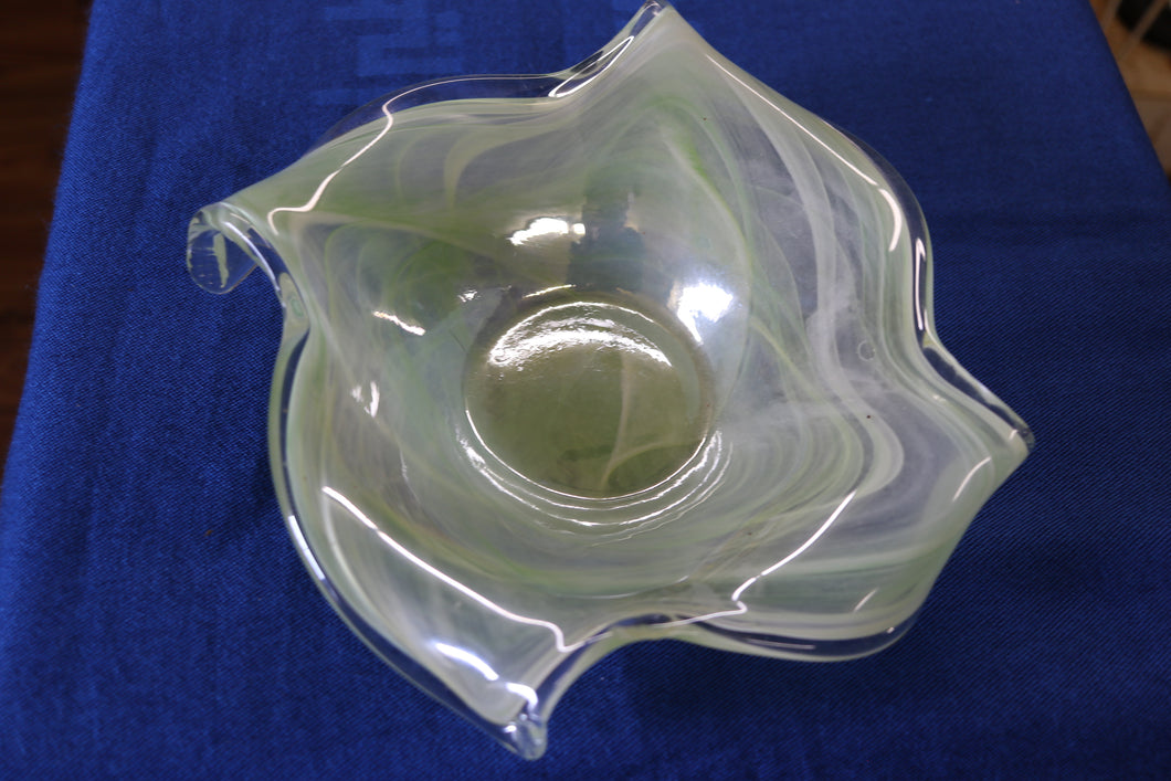 Vintage Lavorazione Arte Murano Green Clear Glass Bowl Made in Italy
