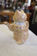 Load image into Gallery viewer, Vintage Lusterware Orange Cat Teapot
