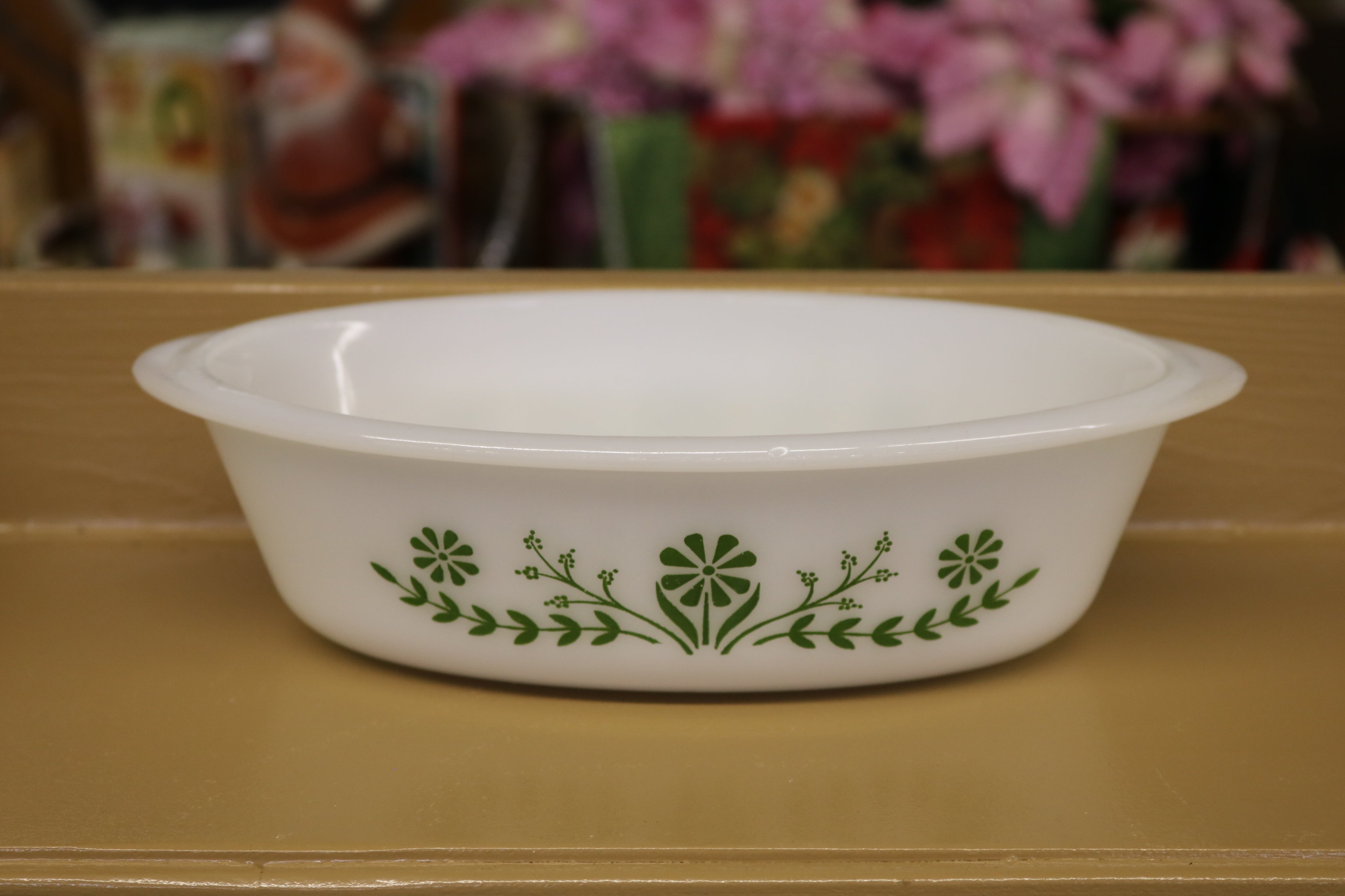 https://www.twovintagesisters.com/cdn/shop/products/Vintage-Glasbake-j235-casserole-handled-dish_13.jpg?v=1625684364