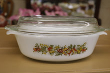 Load image into Gallery viewer, Anchor Hocking Fire King 433 Nature’s Bounty Garden 1.5qt Casserole Dish with Li
