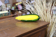 Load image into Gallery viewer, Vintage Handblown Glass Corn On Cob
